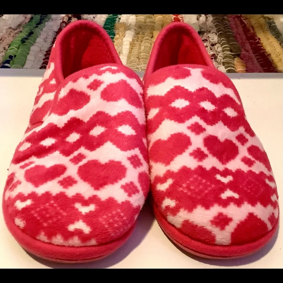 💕10 for $10 Girls Pink Hearts Design Slippers💕 - Picture 3 of 5
